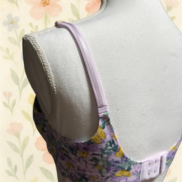 Victoria's Secret Lavender Floral Bra - Picture 5 of 8